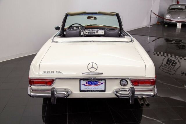 Mercedes-Benz 280SL Convertible 1969 image number 29