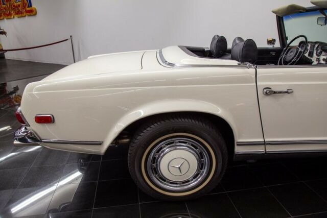 Mercedes-Benz 280SL Convertible 1969 image number 43