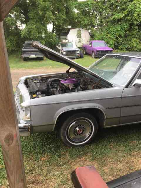 Ford LTD Landau 1979 image number 14