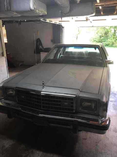 Ford LTD Landau 1979 image number 16