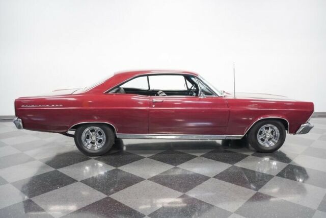 Ford Fairlane 1966 image number 15