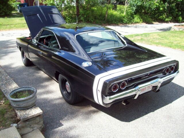 Dodge Charger 1968 image number 12