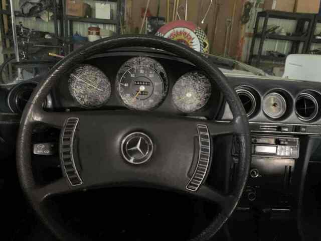 Mercedes-Benz SL 350 1972 image number 12