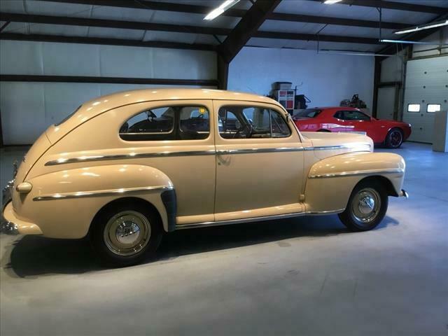 Ford DELUXE 1947 image number 31