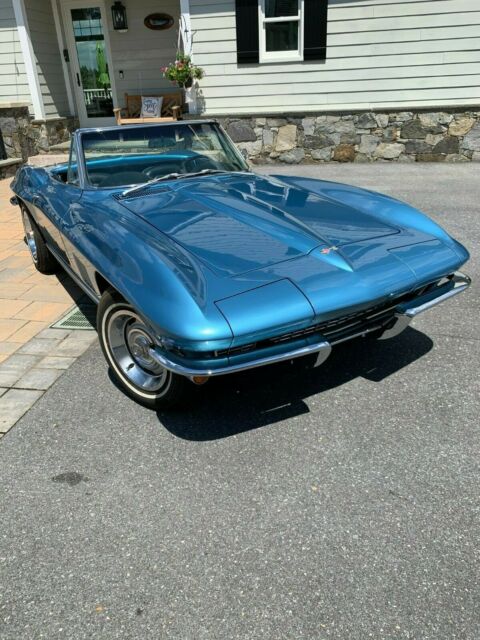 Chevrolet Corvette 1967 image number 10