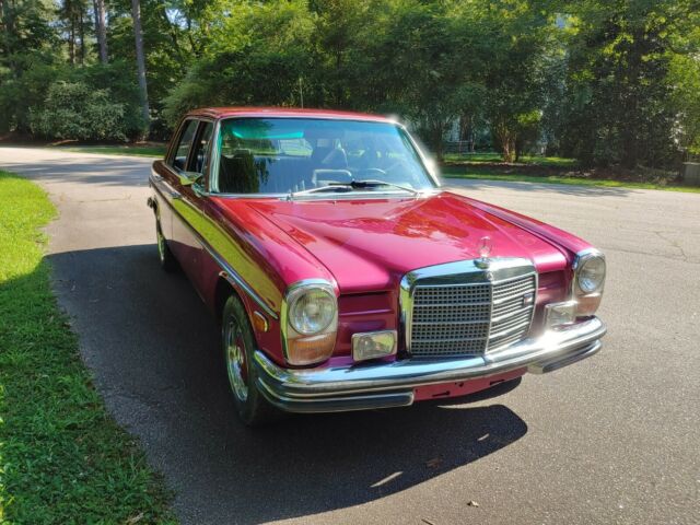 Mercedes-Benz 250 1970 image number 3