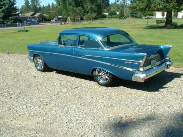 Chevrolet Bel Air/150/210 1957 image number 22