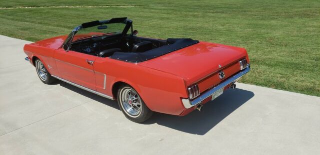 Ford Mustang 1965 image number 2