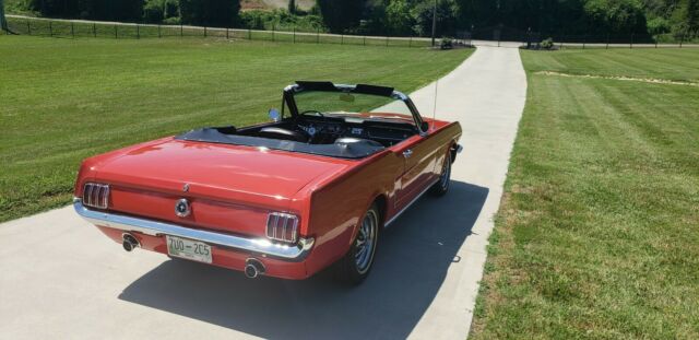 Ford Mustang 1965 image number 30