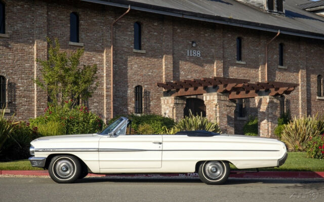 Ford Galaxie 1964 image number 1