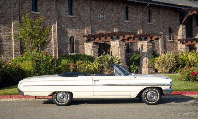 Ford Galaxie 1964 image number 29