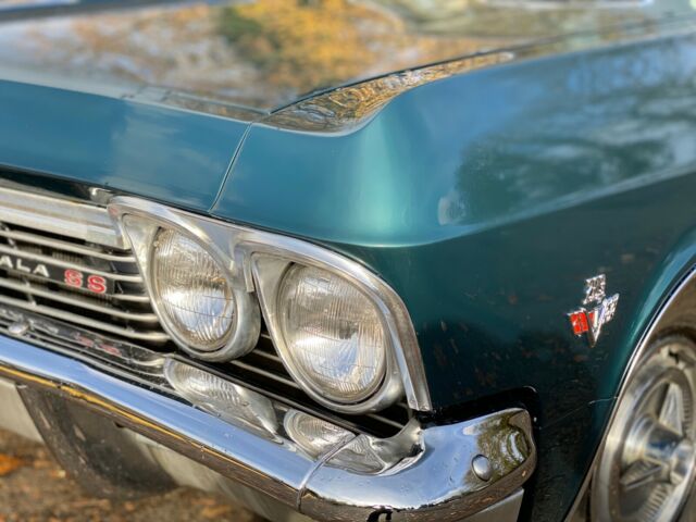 Chevrolet Impala 1965 image number 21