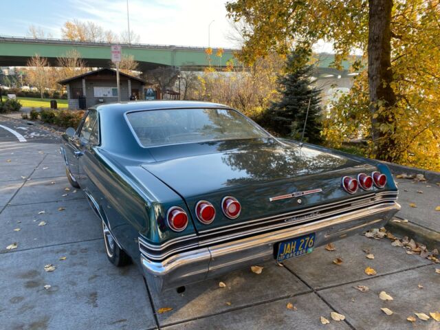 Chevrolet Impala 1965 image number 23