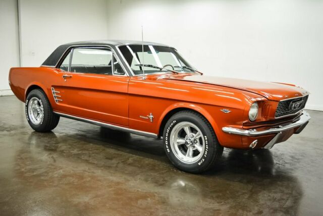 Ford Mustang 1966 image number 24