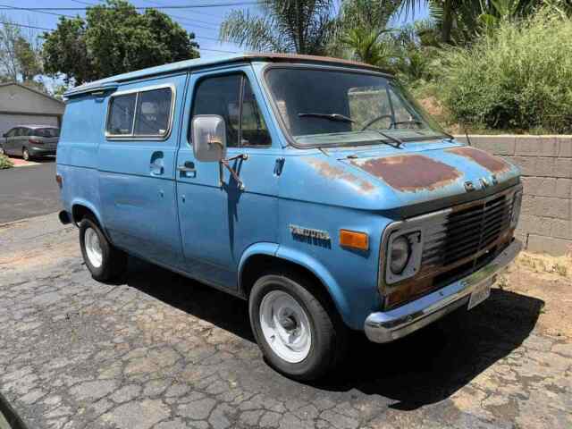 GMC Vandura Short Wheel Base 1975 image number 0