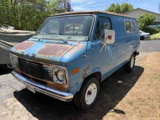 GMC Vandura Short Wheel Base 1975 image number 2