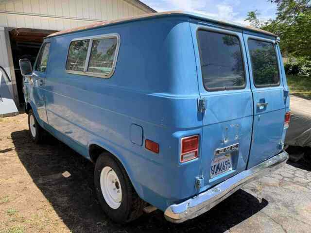 GMC Vandura Short Wheel Base 1975 image number 21