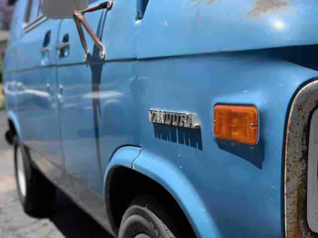 GMC Vandura Short Wheel Base 1975 image number 24