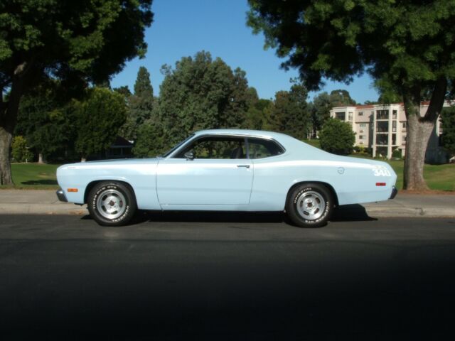 Plymouth Duster 1972 image number 31