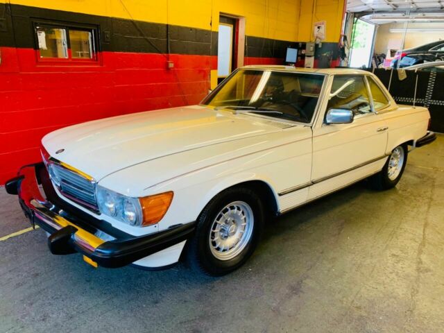 Mercedes-Benz SL-Class 1979 image number 5