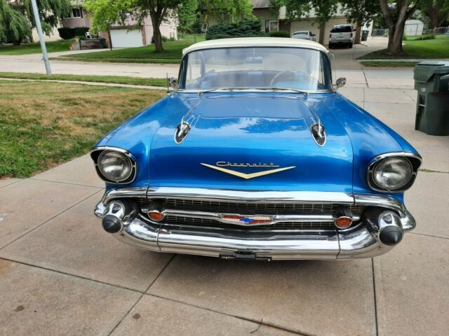 Chevrolet Bel Air/150/210 1957 image number 16