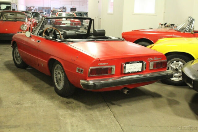 Alfa Romeo Spider 1974 image number 3