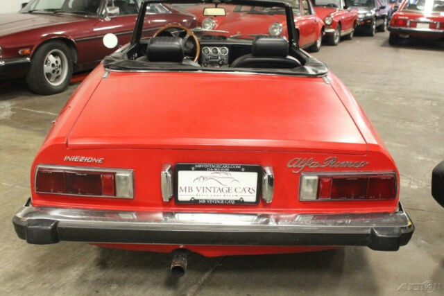 Alfa Romeo Spider 1974 image number 6