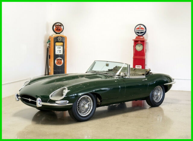 Jaguar E-Type 1965 image number 0