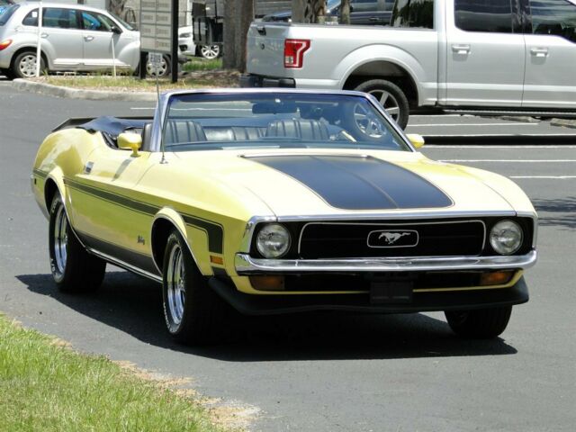 Ford Mustang 1972 image number 13