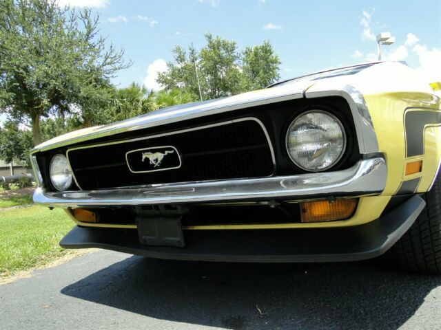 Ford Mustang 1972 image number 22