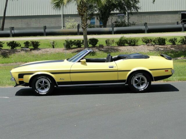 Ford Mustang 1972 image number 30