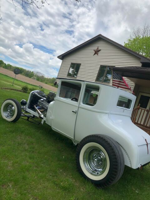 Ford Model T 1927 image number 0