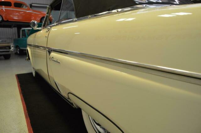 Ford Crestline 1954 image number 30