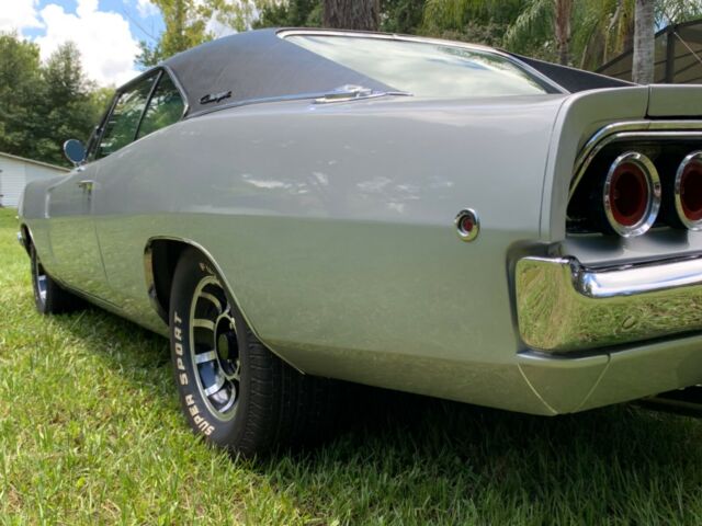 Dodge Charger 1968 image number 12