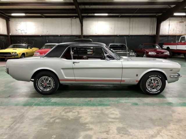 Ford Mustang 1966 image number 29