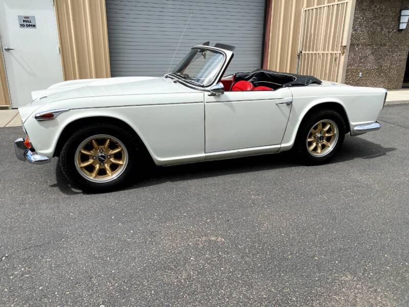 Triumph TR4A 1966 image number 1