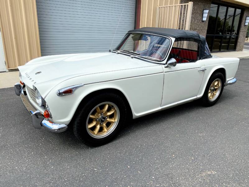 Triumph TR4A 1966 image number 22