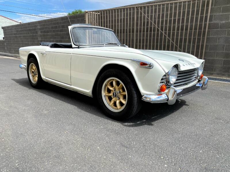 Triumph TR4A 1966 image number 29