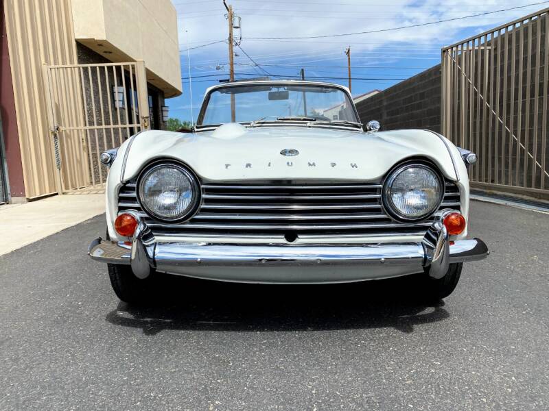 Triumph TR4A 1966 image number 30