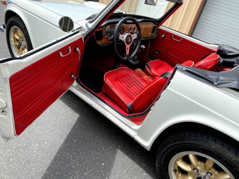 Triumph TR4A 1966 image number 7