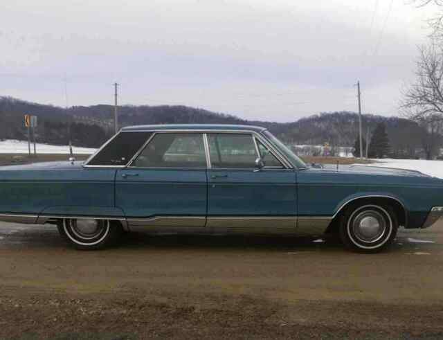 Chrysler New Yorker 1968 image number 11