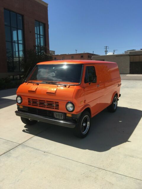 Ford E-Series Van 1974 image number 2