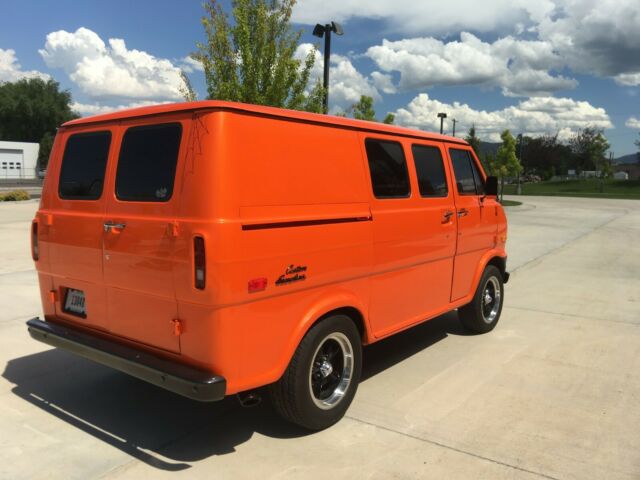 Ford E-Series Van 1974 image number 22