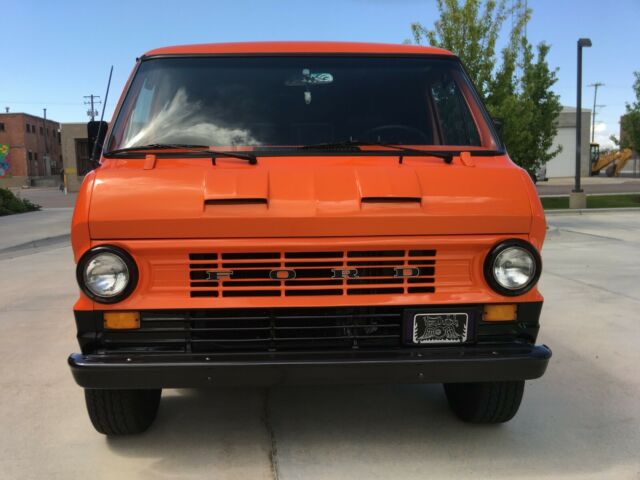 Ford E-Series Van 1974 image number 23