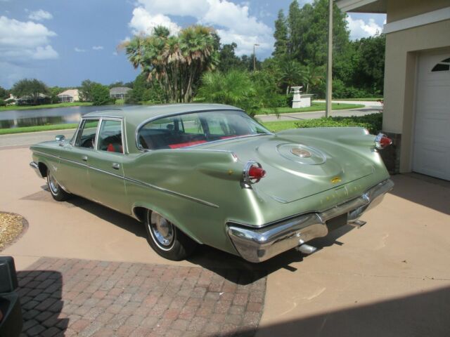 Chrysler Imperial 1960 image number 28