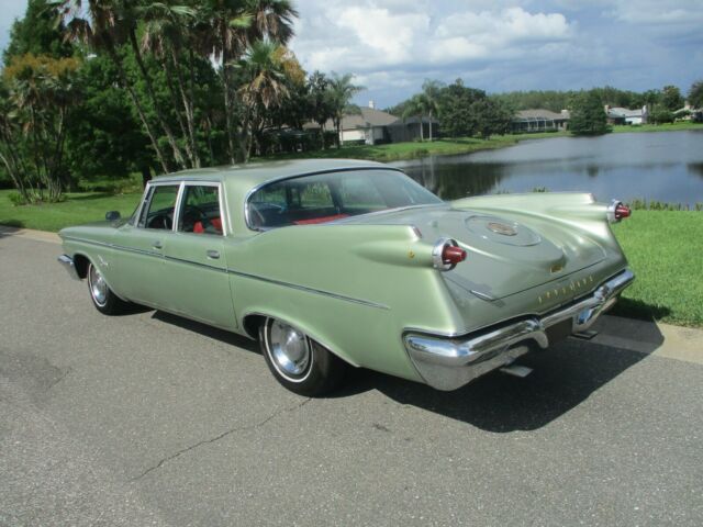 Chrysler Imperial 1960 image number 31