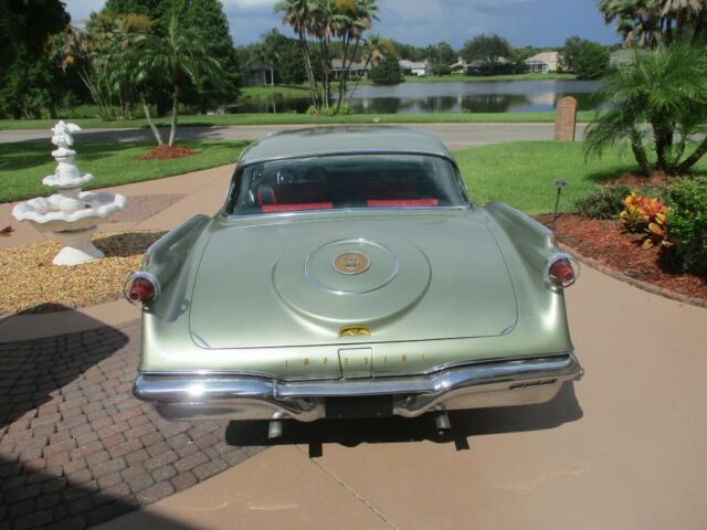 Chrysler Imperial 1960 image number 32