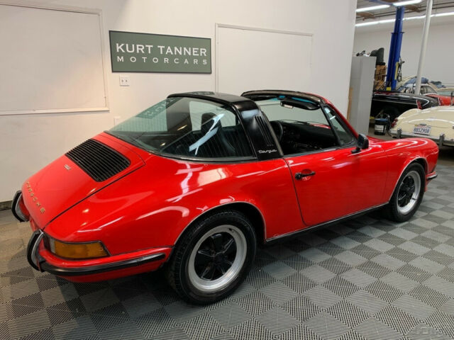 Porsche 911 1971 image number 3