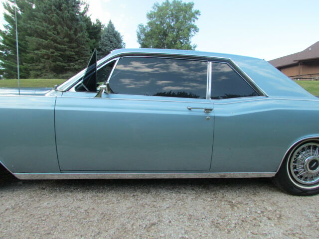 Lincoln Continental 1966 image number 11