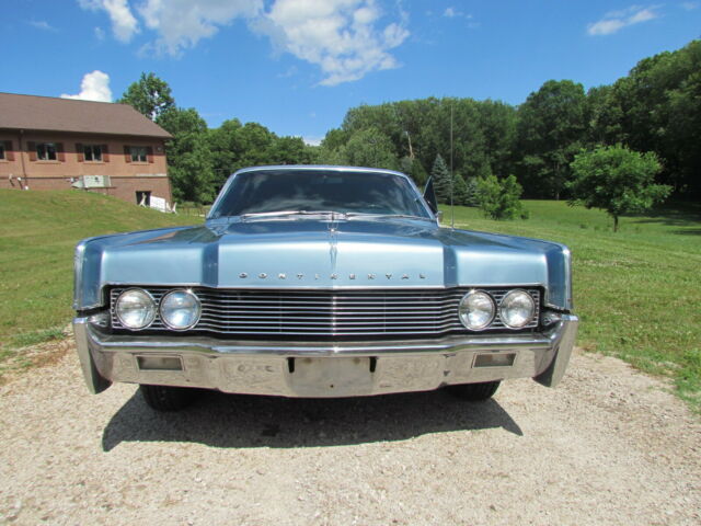 Lincoln Continental 1966 image number 2